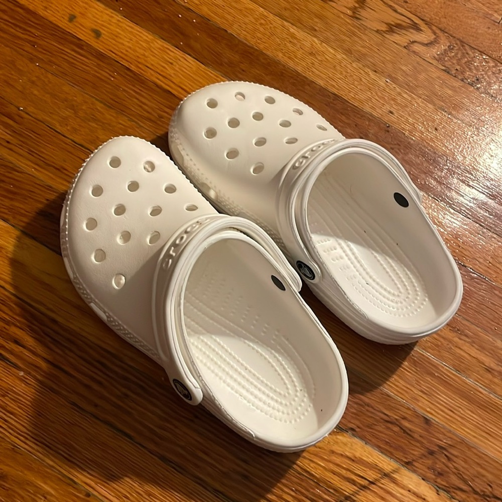 White Kids Crocs sz 3